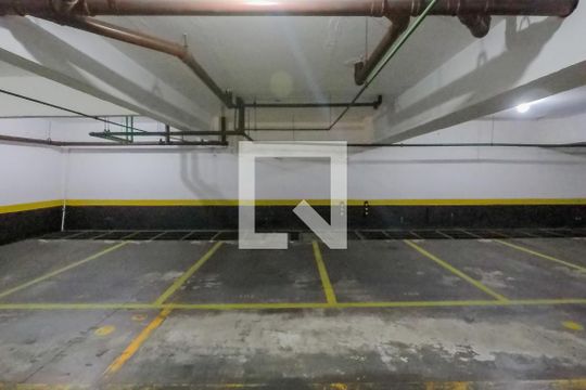 Garagem de kitnet/studio à venda com 1 quarto, 32m² em Ipiranga, São Paulo