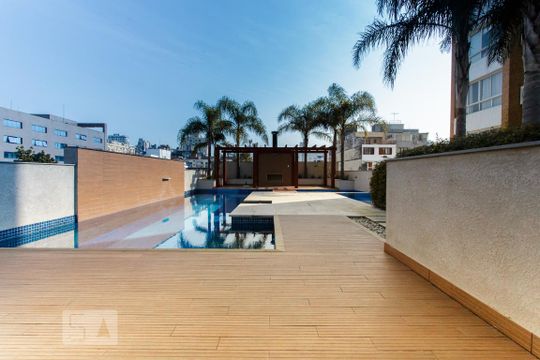 Piscina de apartamento à venda com 2 quartos, 75m² em Auxiliadora, Porto Alegre