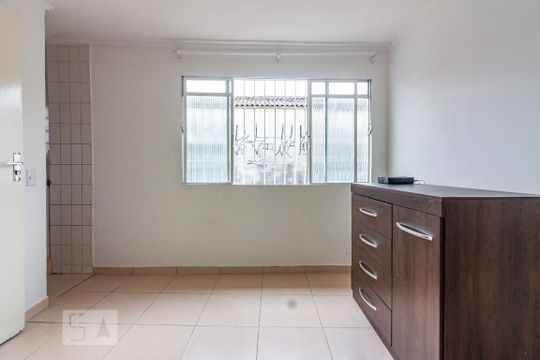 Kitnet de kitnet/studio para alugar com 1 quarto, 20m² em Jardim Bonfiglioli, São Paulo