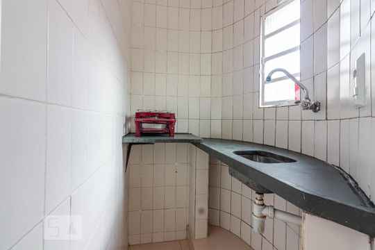 Cozinha de kitnet/studio para alugar com 1 quarto, 20m² em Jardim Bonfiglioli, São Paulo