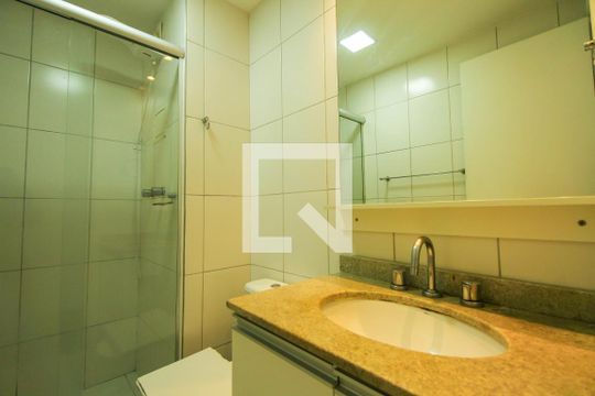 Banheiro de kitnet/studio para alugar com 0 quarto, 35m² em Vila Gomes Cardim, São Paulo