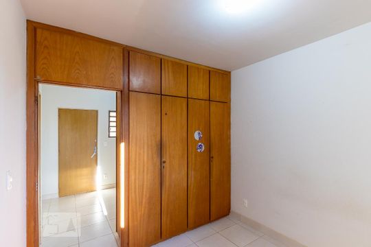 Quarto de apartamento à venda com 1 quarto, 39m² em Centro, Campinas