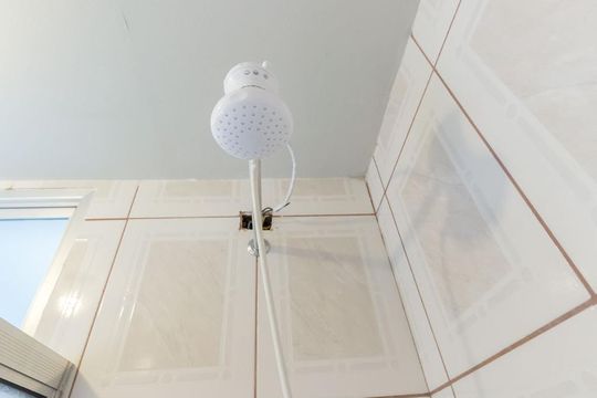 Banheiro de apartamento à venda com 2 quartos, 62m² em Vila Castelo Branco, Campinas