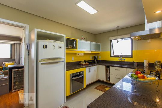 Cozinha de apartamento à venda com 2 quartos, 110m² em Marechal Rondon, Canoas