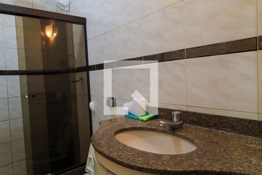 Banheiro de casa à venda com 2 quartos, 100m² em Alto da Mooca, São Paulo