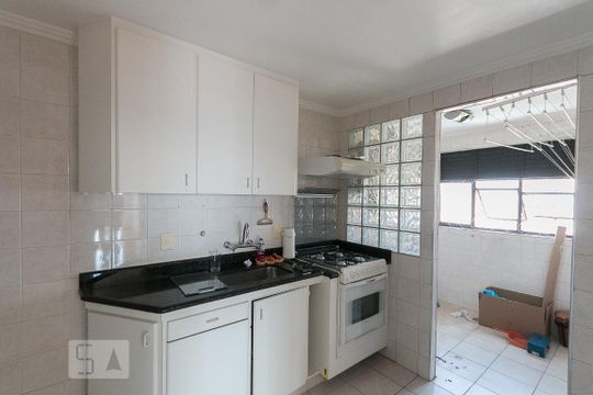 Cozinha de apartamento para alugar com 3 quartos, 95m² em Vila Santo Estéfano, São Paulo