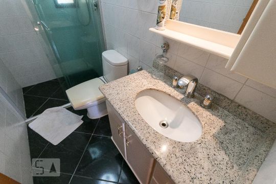 Banheiro de apartamento para alugar com 3 quartos, 95m² em Vila Santo Estéfano, São Paulo
