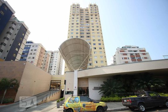 Fachada de apartamento para alugar com 3 quartos, 115m² em Santa Efigênia, Belo Horizonte