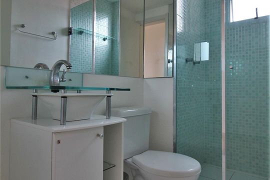 Banheiro de apartamento à venda com 2 quartos, 47m² em Vila Andrade, São Paulo