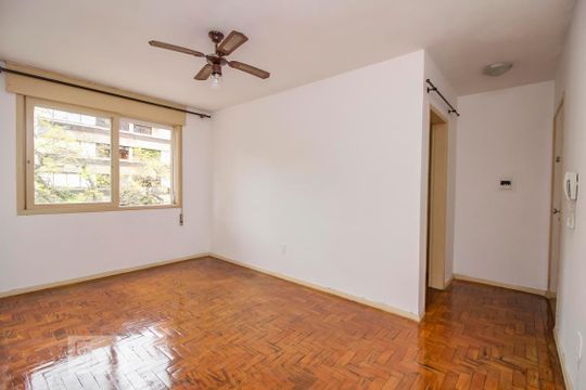 Sala de apartamento para alugar com 1 quarto, 50m² em Rio Branco, Porto Alegre