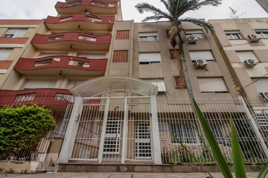 Fachada de apartamento para alugar com 1 quarto, 50m² em Rio Branco, Porto Alegre