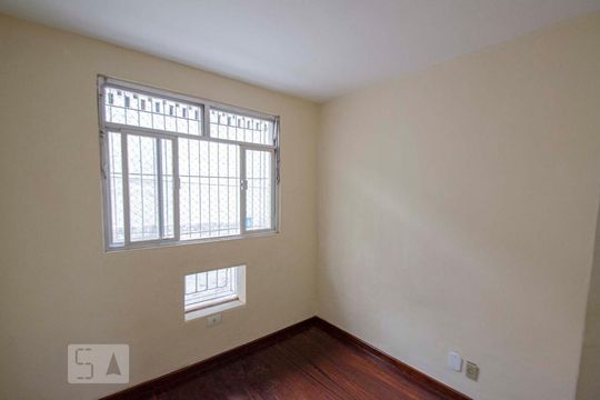 Quarto 2 de casa para alugar com 3 quartos, 250m² em São Cristóvão, Rio de Janeiro
