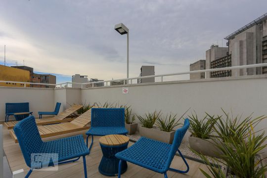 Área comum - Piscina de kitnet/studio para alugar com 1 quarto, 29m² em República, São Paulo