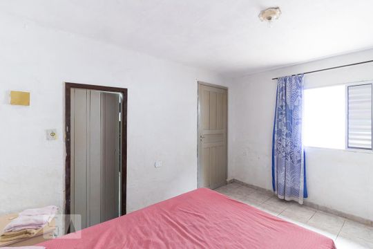 Quarto 1 de casa à venda com 2 quartos, 80m² em Itaquera, São Paulo