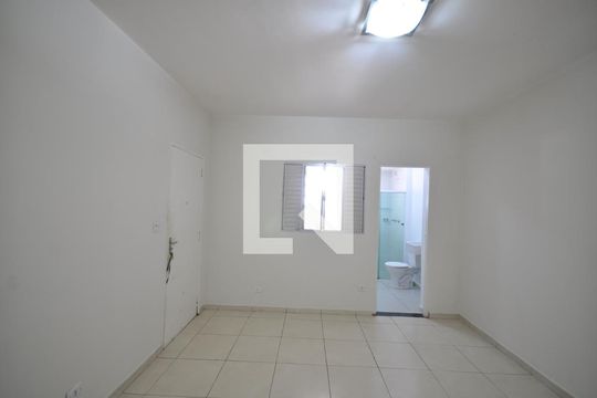 Quarto Suíte de casa para alugar com 2 quartos, 110m² em Vila Mazzei, São Paulo