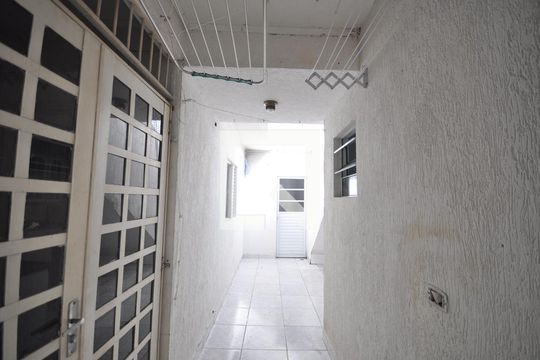 Vista do Quarto Suíte de casa para alugar com 2 quartos, 110m² em Vila Mazzei, São Paulo