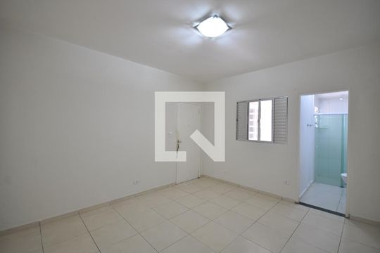 Quarto Suíte de casa para alugar com 2 quartos, 110m² em Vila Mazzei, São Paulo