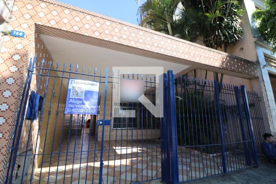 Fachada de casa à venda com 3 quartos, 160m² em Vila Antonieta, São Paulo