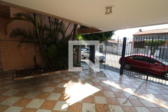 Garagem de casa à venda com 3 quartos, 160m² em Vila Antonieta, São Paulo