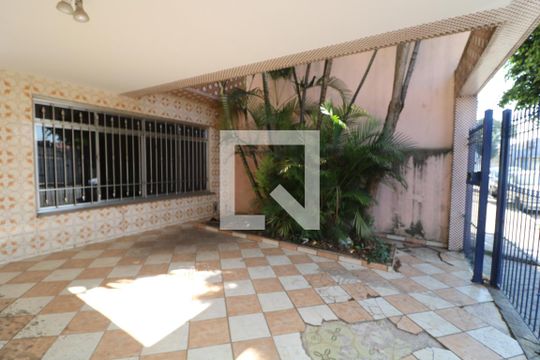 Garagem de casa à venda com 3 quartos, 160m² em Vila Antonieta, São Paulo