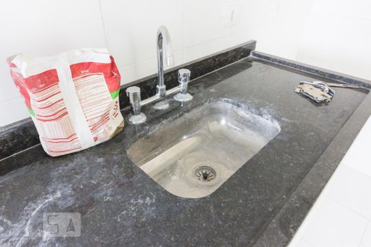 Cozinha de apartamento para alugar com 2 quartos, 51m² em Vila Guilherme, São Paulo
