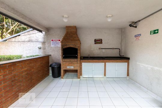 Área comum - Churrasqueira de apartamento para alugar com 2 quartos, 50m² em Vila Carmosina, São Paulo