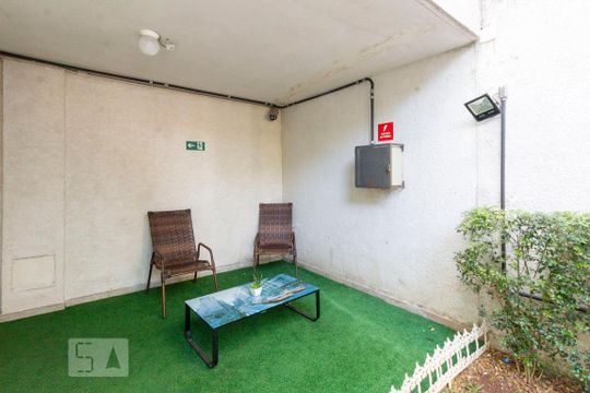Área comum - Churrasqueira de apartamento para alugar com 2 quartos, 50m² em Vila Carmosina, São Paulo