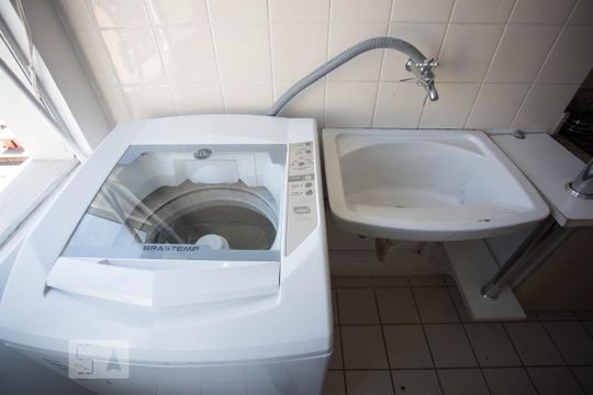 Área de serviço de apartamento à venda com 2 quartos, 61m² em Partenon, Porto Alegre