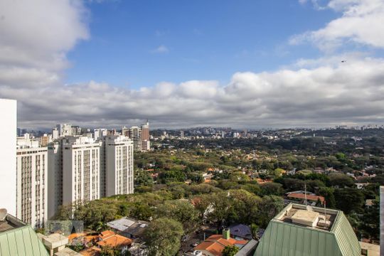 Sala vista de apartamento à venda com 1 quarto, 70m² em Vila Madalena, São Paulo