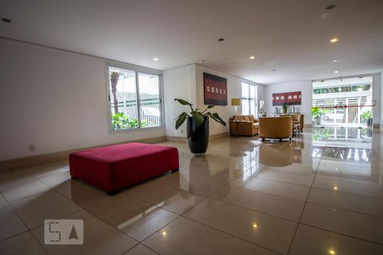 Hall social de apartamento à venda com 1 quarto, 70m² em Vila Madalena, São Paulo
