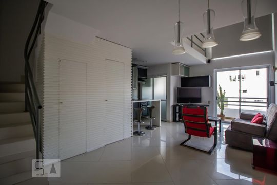 Apartamento à venda com 1 quarto, 70m² em Vila Madalena, São Paulo