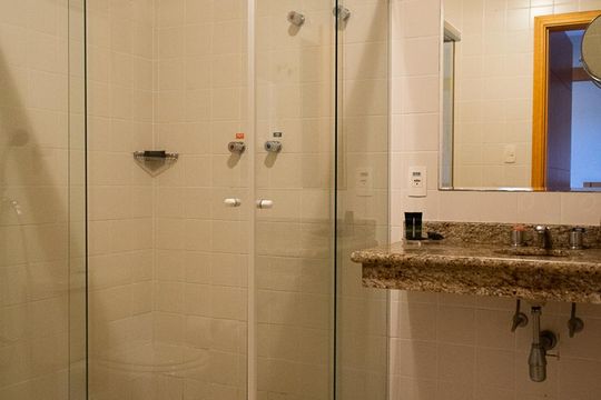 BANHEIRO de kitnet/studio à venda com 1 quarto, 37m² em Carandiru, São Paulo