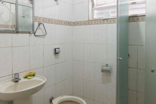 Banheiro de casa à venda com 3 quartos, 150m² em Jardim Peri, São Paulo