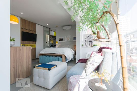 Varanda de kitnet/studio para alugar com 1 quarto, 30m² em Aclimação, São Paulo