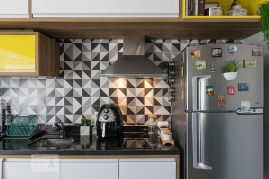 Studio - Cozinha (Fogão) de kitnet/studio para alugar com 1 quarto, 30m² em Aclimação, São Paulo