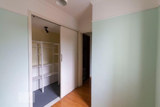 Quarto 2 de apartamento para alugar com 2 quartos, 70m² em Jardim Oriental, São Paulo