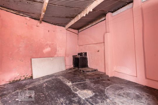 Fundos de casa à venda com 2 quartos, 249m² em Jardim Cidália, São Paulo