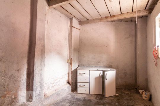 Depósito de casa à venda com 2 quartos, 249m² em Jardim Cidália, São Paulo