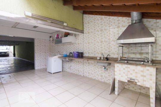 Quintal de casa à venda com 3 quartos, 270m² em Jardim São José (zona Norte), São Paulo