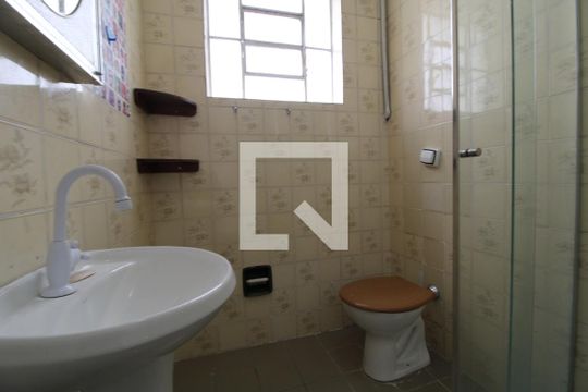 Banheiro comum 1 de casa para alugar com 3 quartos, 96m² em Chácara Santo Antônio (zona Sul), São Paulo