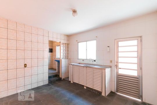Cozinha de casa à venda com 1 quarto, 60m² em Jardim das Camélias, São Paulo
