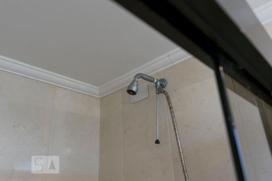 Banheiro (Chuveiro) de apartamento à venda com 2 quartos, 58m² em Vila Firmiano Pinto, São Paulo