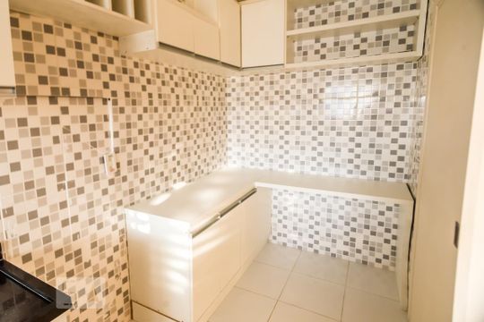 Cozinha de apartamento para alugar com 2 quartos, 78m² em Petrópolis, Porto Alegre