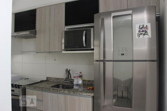 cozinha de apartamento para alugar com 2 quartos, 55m² em São Francisco Xavier, Rio de Janeiro