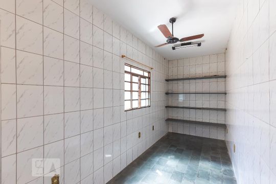 Quarto 2 de casa para alugar com 3 quartos, 100m² em Jardim Proença, Campinas