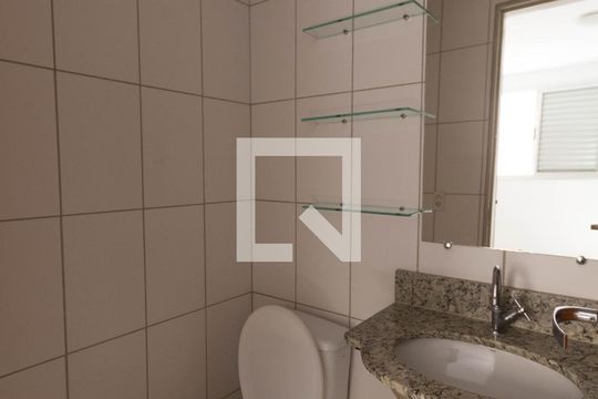 suíte de apartamento para alugar com 3 quartos, 74m² em Setor Goiânia 2, Goiânia
