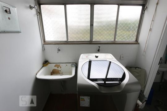 area de serviço de apartamento à venda com 3 quartos, 90m² em Vila Sonia, São Paulo