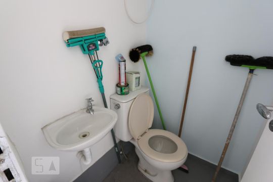 banheiro de apartamento à venda com 3 quartos, 90m² em Vila Sonia, São Paulo