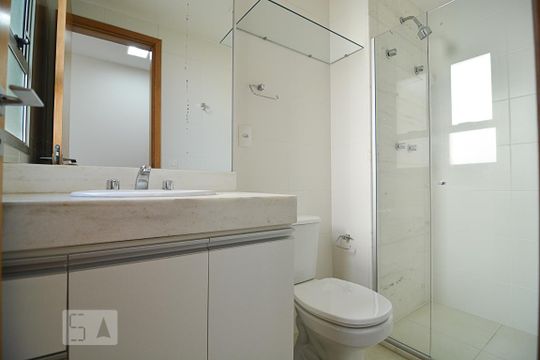 Banheiro da Suíte de apartamento à venda com 3 quartos, 83m² em Vila da Serra, Nova Lima