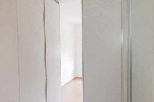 Closet da suíte de apartamento para alugar com 2 quartos, 78m² em Jardim Vila Mariana, São Paulo